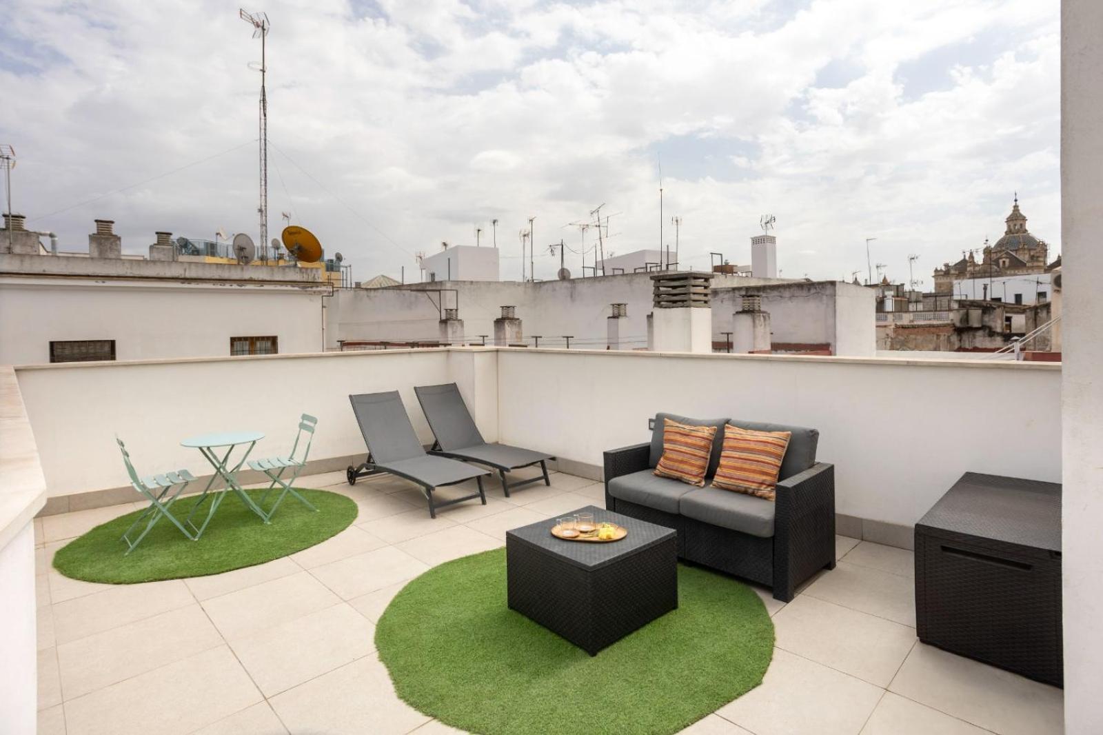 Private & Pool Goyeneta Sevilla Urban Apartment ภายนอก รูปภาพ