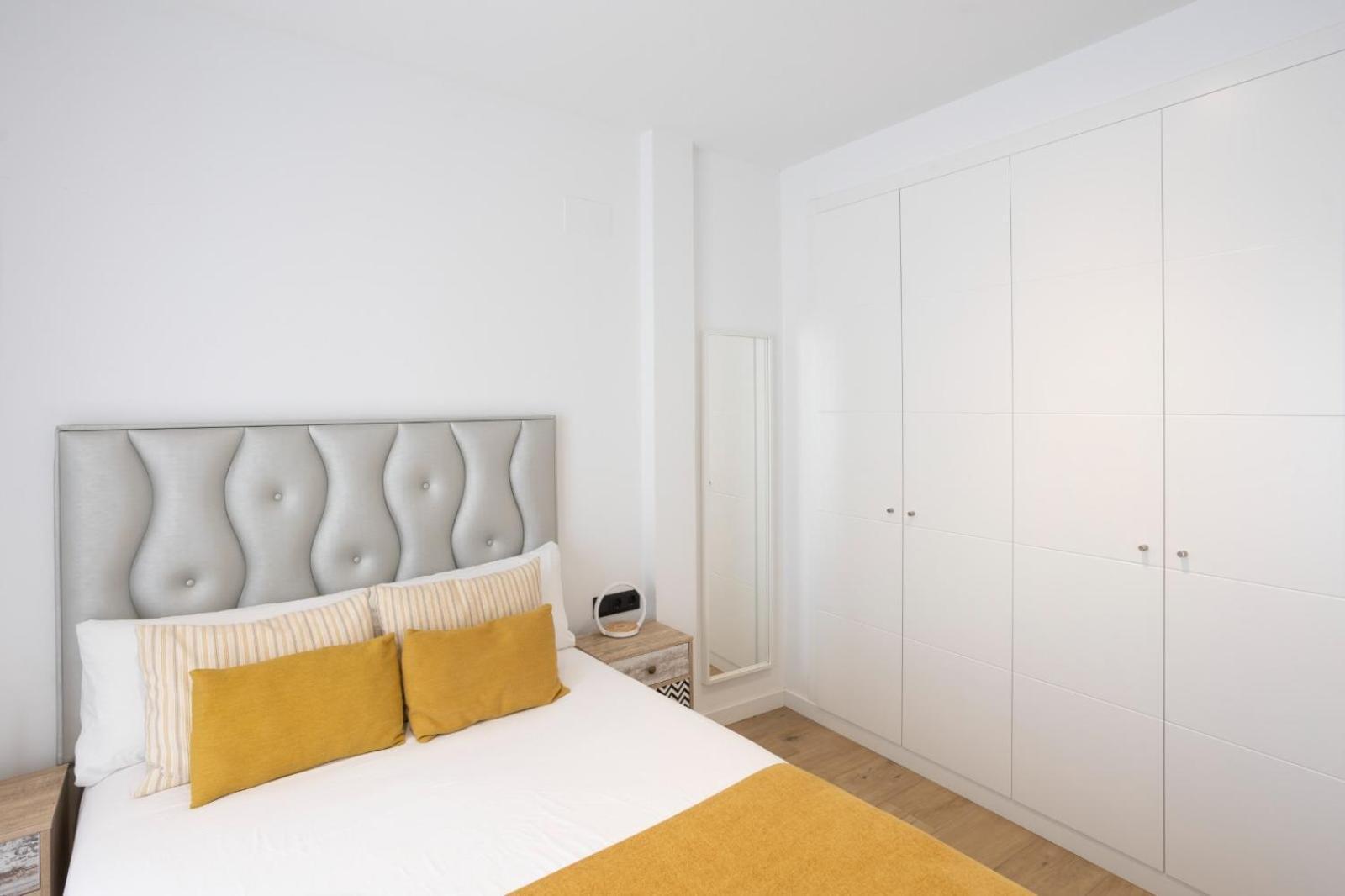 Private & Pool Goyeneta Sevilla Urban Apartment ภายนอก รูปภาพ
